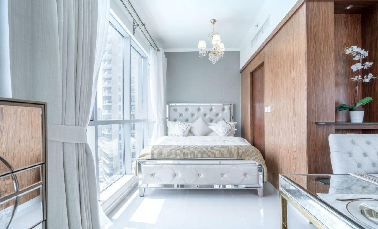 Elite Royal Apartment - Full Burj Khalifa & Fountain View - Premier - 2 Bedrooms & 1 Open Bedroom Without Partition Dubai Bagian luar foto