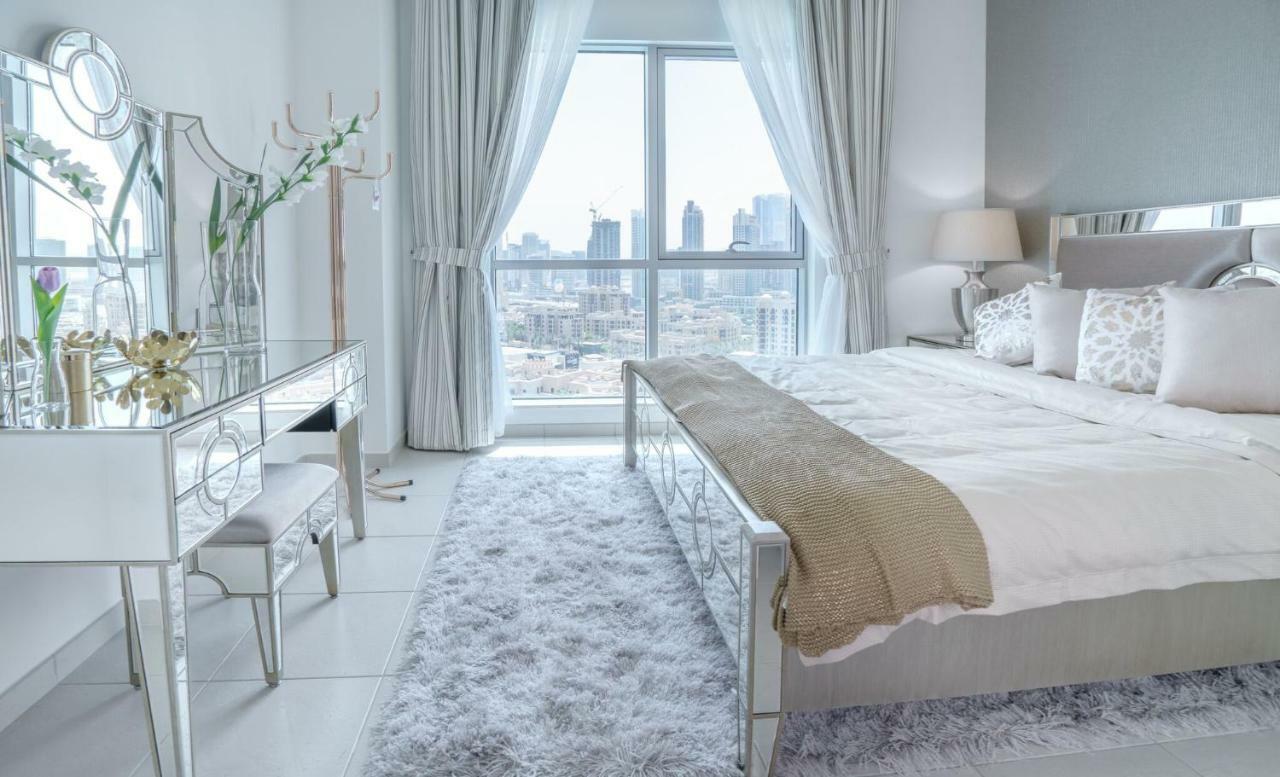 Elite Royal Apartment - Full Burj Khalifa & Fountain View - Premier - 2 Bedrooms & 1 Open Bedroom Without Partition Dubai Bagian luar foto